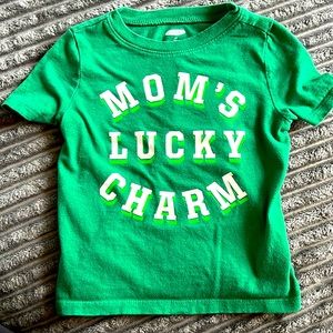 Mom’s Lucky Charm T shirt size 2T Old Navy